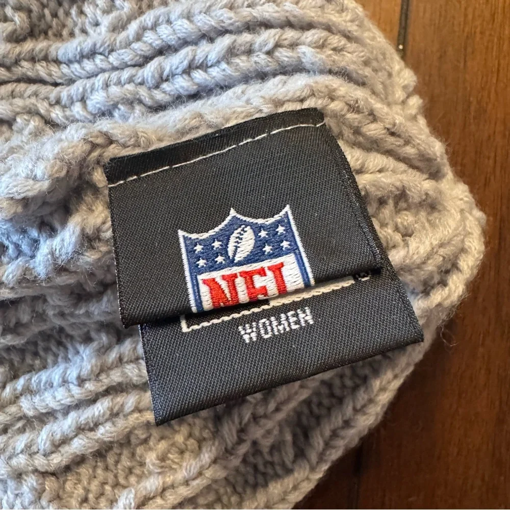 Buffalo Bills Womens Gray Knit Brim Beanie Hat New Era NFL Cable Knit Winter Cap